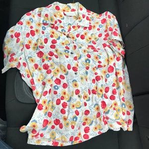 OMG I CANT BELIEVE IM SELLING THIS FLOWER SHIRT.